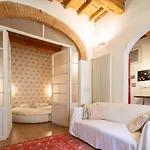 Colonna Romantic